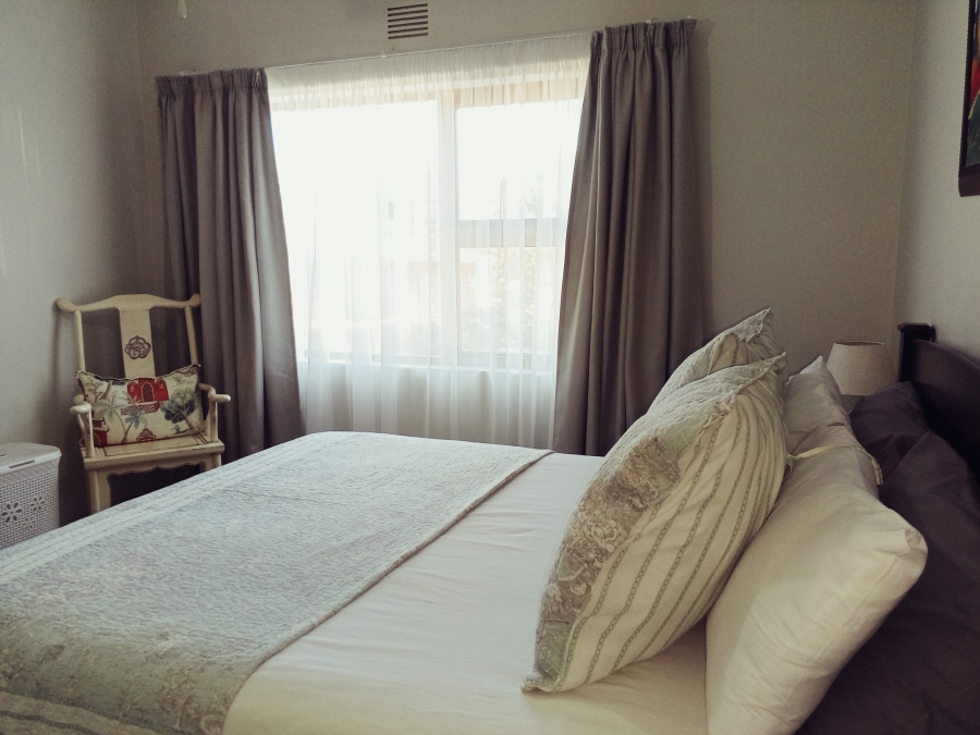 6 Bedroom Property for Sale in Bayview Western Cape